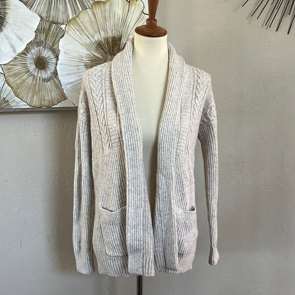 Abercrombie & Fitch Open Front Cream Sweater Cardigan - Picture 2 of 12
